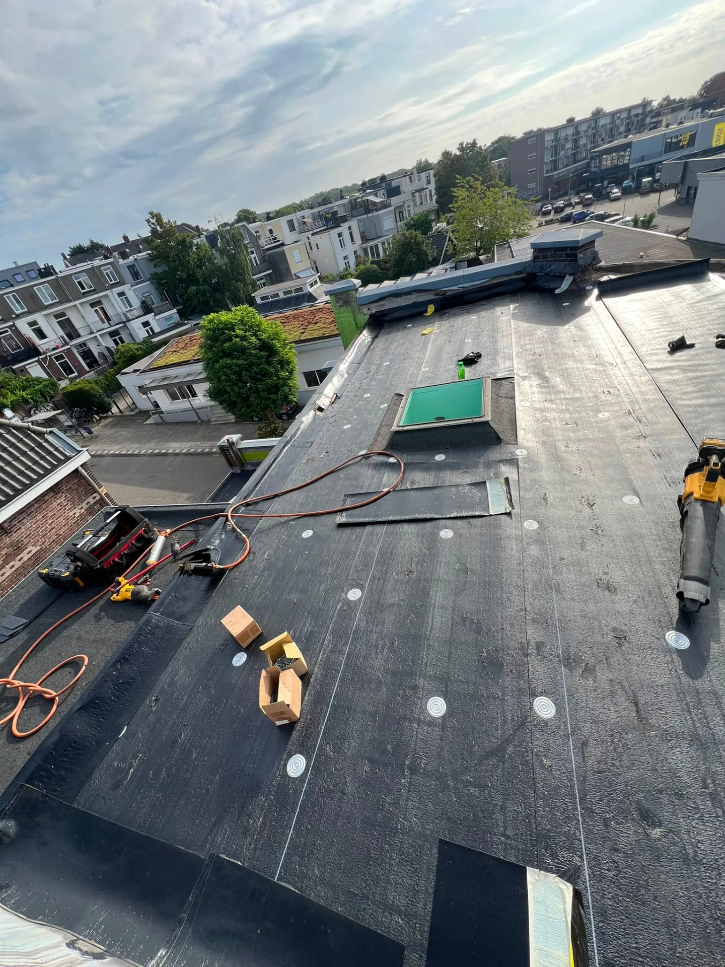 Platte daken & bitumen project van Dakonderhoud van Empel