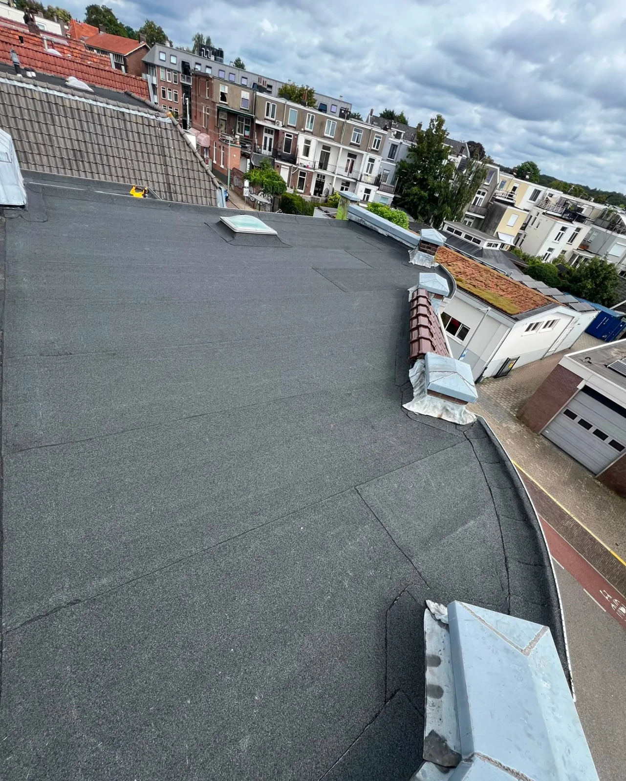 Platte daken & bitumen project van Dakonderhoud van Empel