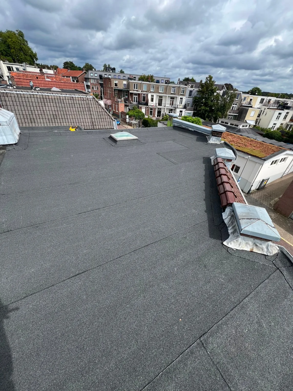 Platte daken & bitumen project van Dakonderhoud van Empel